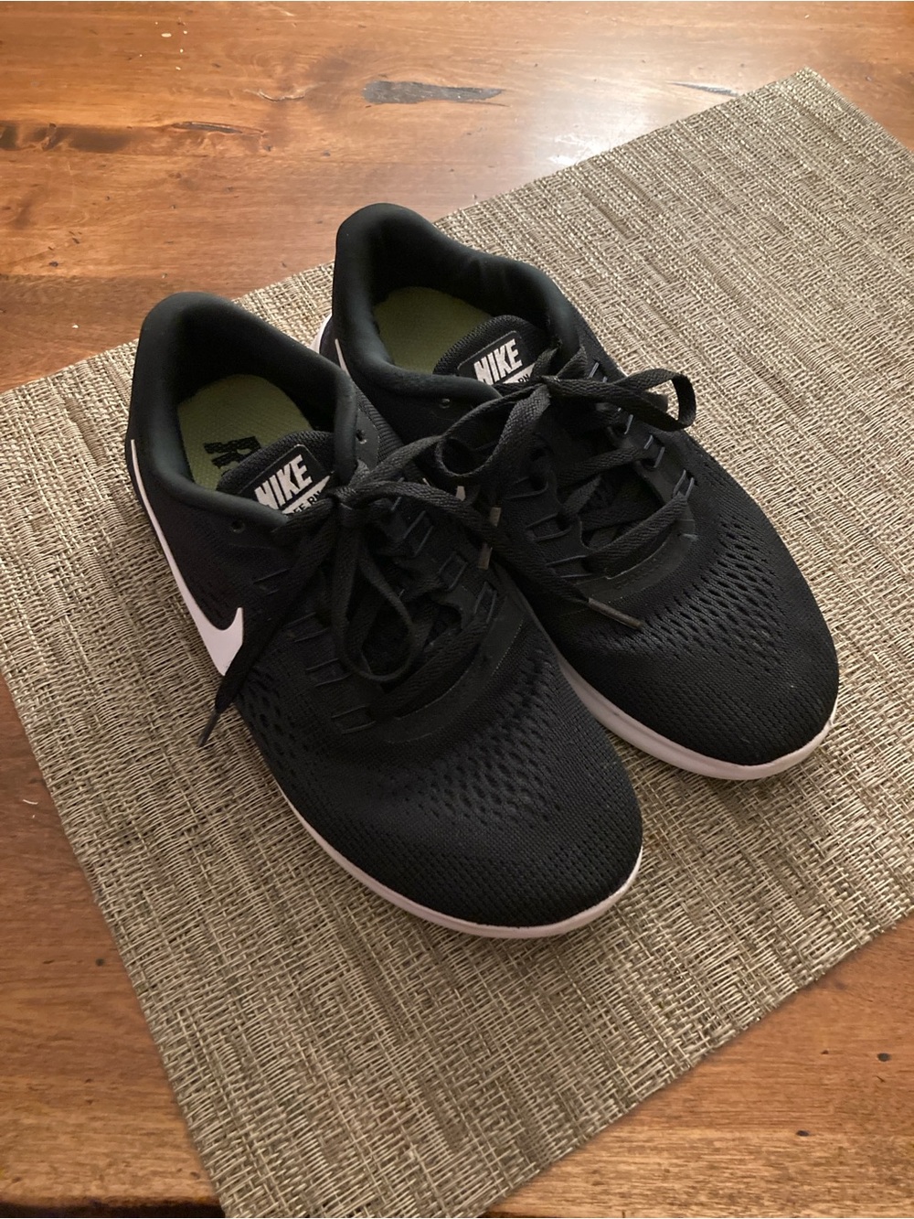 Nike Free RN Womens  Black and White Lightweight Running Sneakers